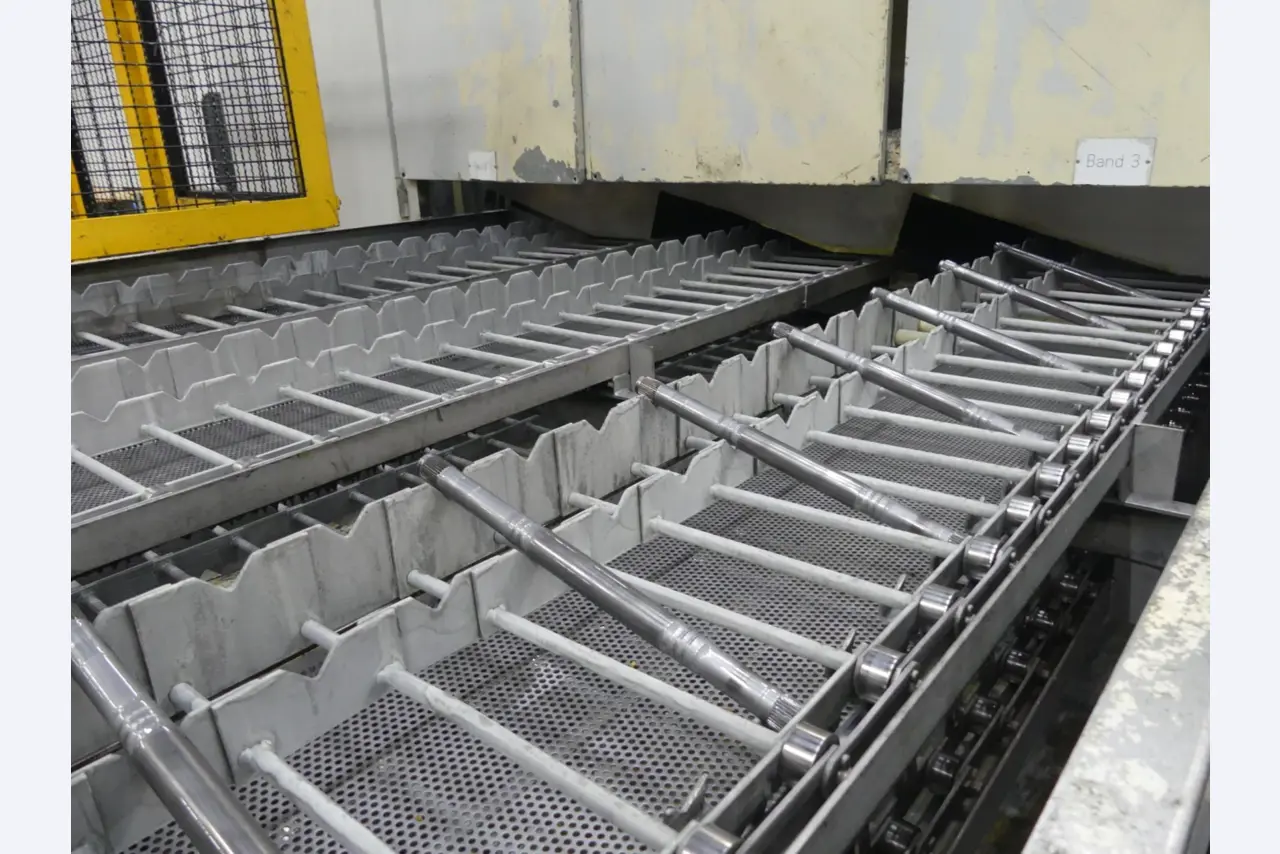 Centra obróbcze, maszyny do obróbki metalu i linie produkcyjne z branży motoryzacyjnej-2