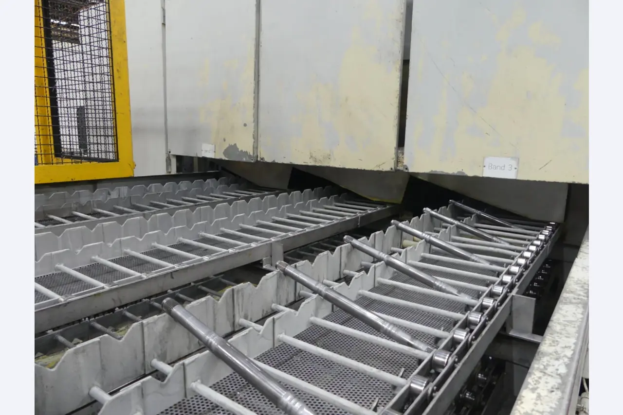 Centra obróbcze, maszyny do obróbki metalu i linie produkcyjne z branży motoryzacyjnej-3