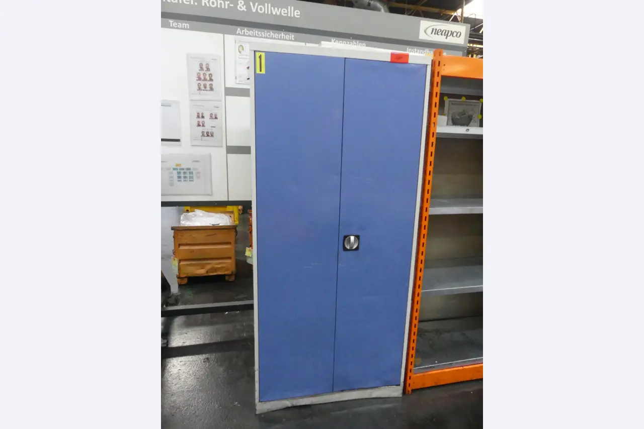 Bearbeitungszentren, metallbearbeitende Maschinen und Produktionslinen aus der Automobilindustrie-1