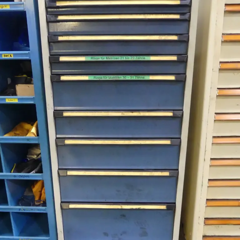 Armoire à tiroirs pour outils Kind