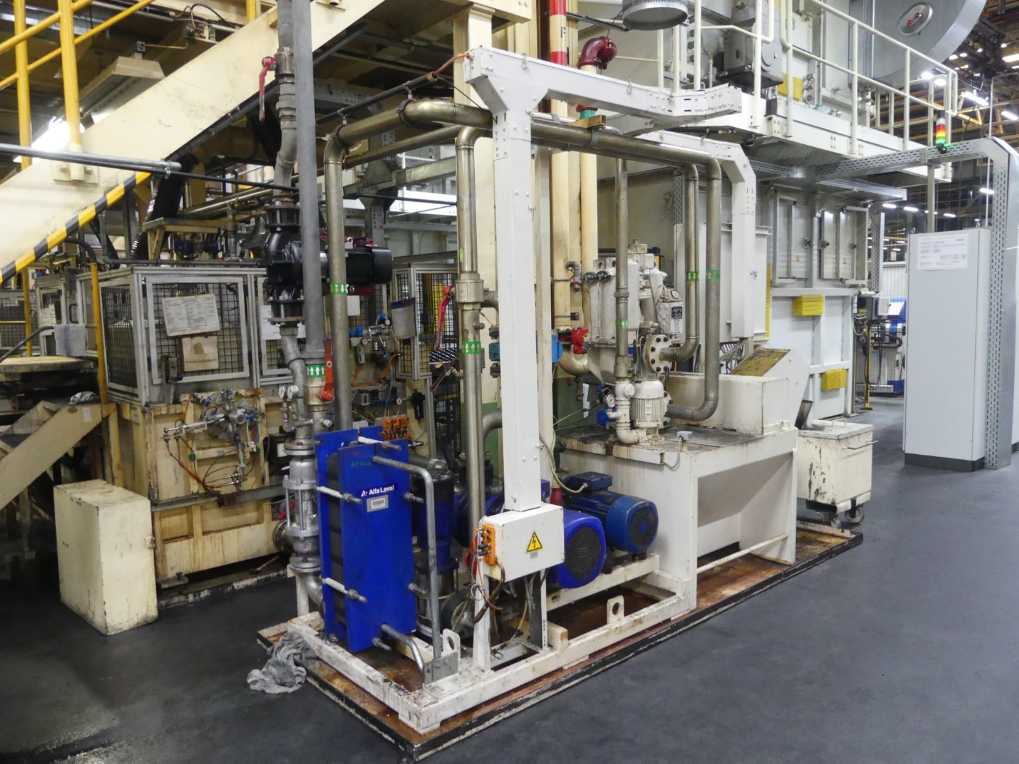 Bearbeitungszentren, metallbearbeitende Maschinen und Produktionslinen aus der Automobilindustrie-9