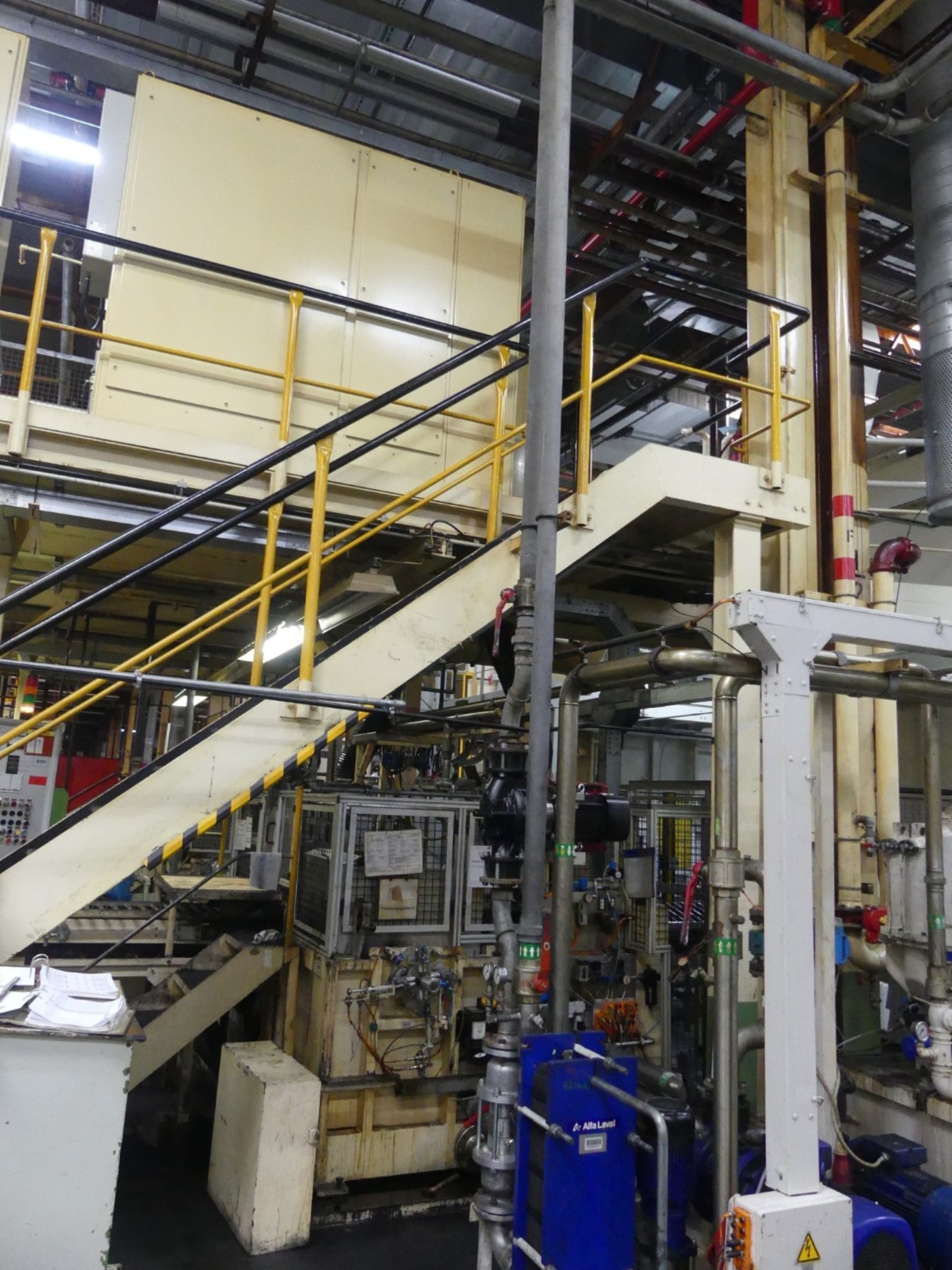 Bearbeitungszentren, metallbearbeitende Maschinen und Produktionslinen aus der Automobilindustrie-10