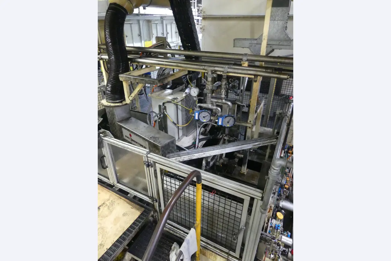 Bearbeitungszentren, metallbearbeitende Maschinen und Produktionslinen aus der Automobilindustrie-3