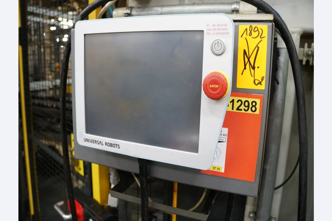 Bearbeitungszentren, metallbearbeitende Maschinen und Produktionslinen aus der Automobilindustrie-7