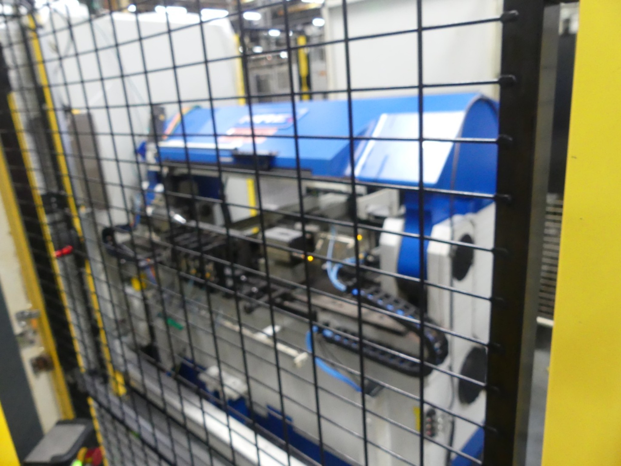 Centros de mecanizado, máquinas para trabajar el metal y líneas de producción de la industria del automóvil-1
