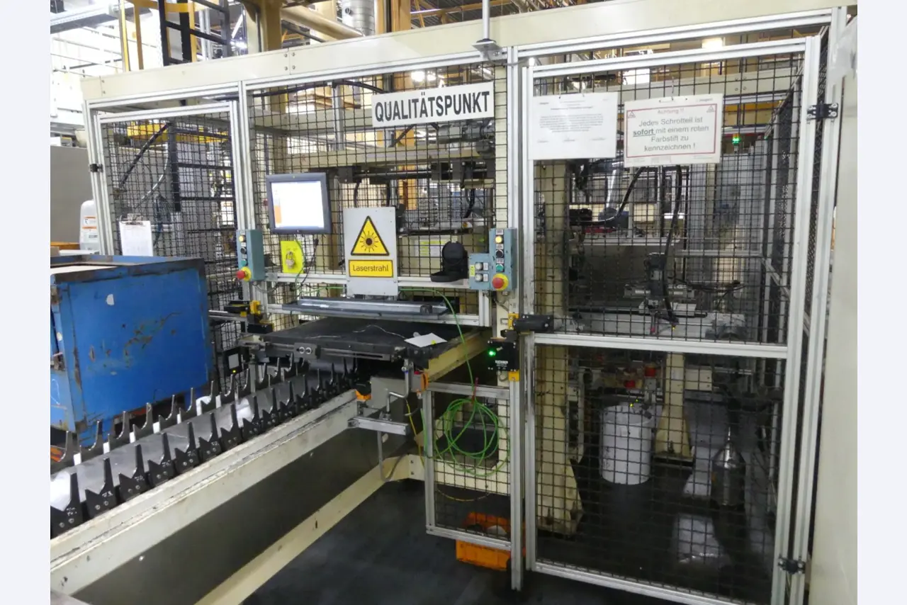 Centros de mecanizado, máquinas para trabajar el metal y líneas de producción de la industria del automóvil-11