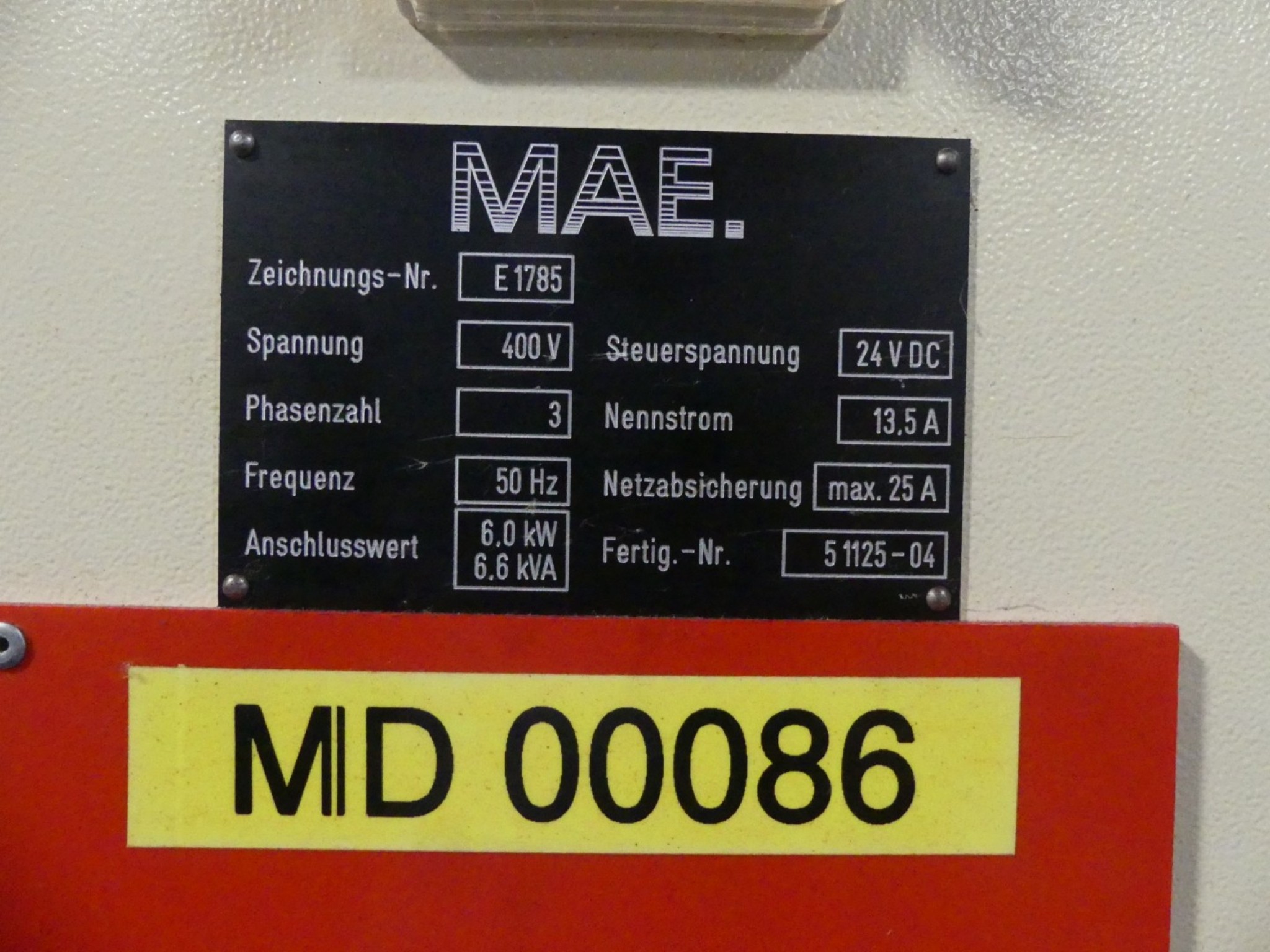Centros de mecanizado, máquinas para trabajar el metal y líneas de producción de la industria del automóvil-5