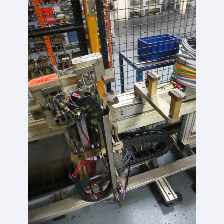 Centros de mecanizado, máquinas para trabajar el metal y líneas de producción de la industria del automóvil-1