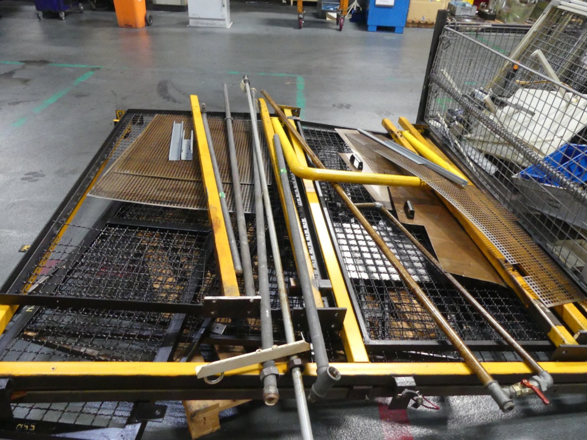Centra obróbcze, maszyny do obróbki metalu i linie produkcyjne z branży motoryzacyjnej-2
