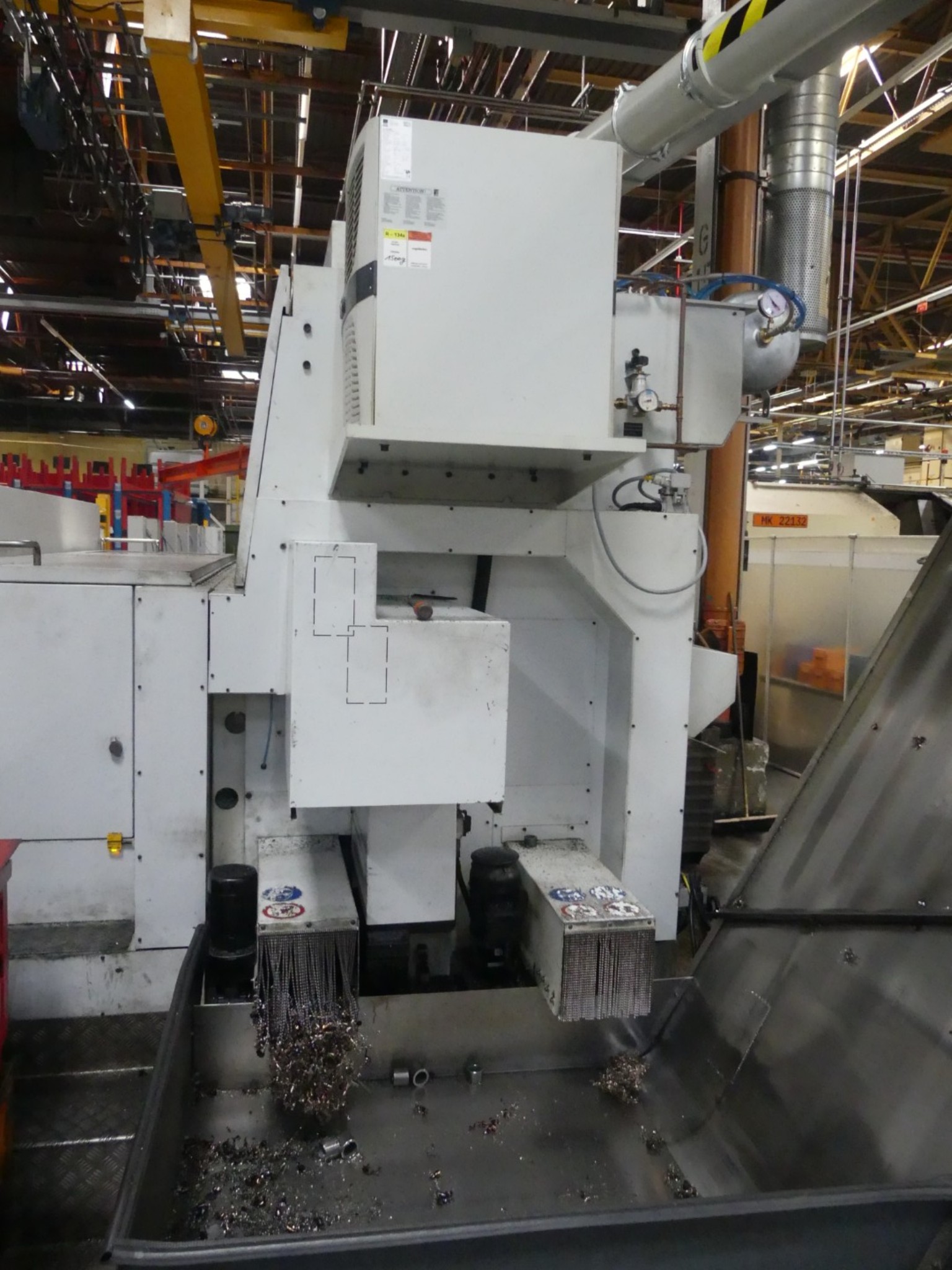Centros de mecanizado, máquinas para trabajar el metal y líneas de producción de la industria del automóvil-12