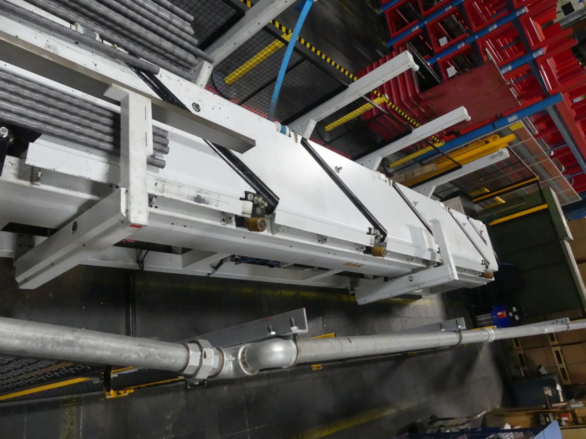 Centros de mecanizado, máquinas para trabajar el metal y líneas de producción de la industria del automóvil-15