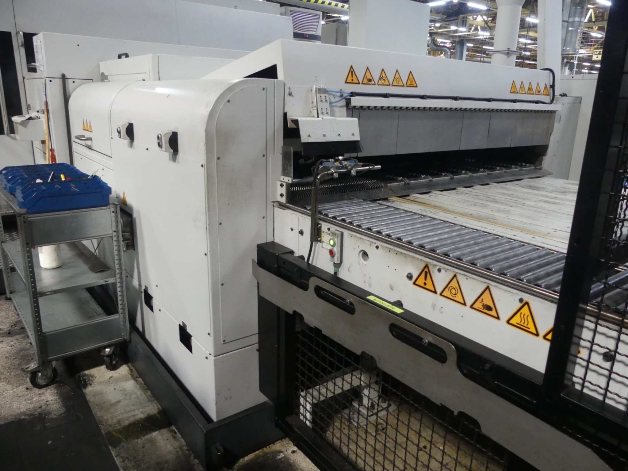 Centros de mecanizado, máquinas para trabajar el metal y líneas de producción de la industria del automóvil-6