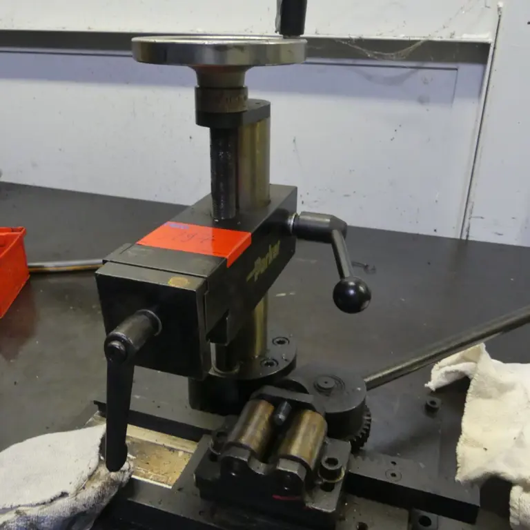 Outil de pressage Parker