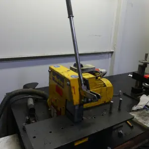 Séparateur de tuyaux Parker
