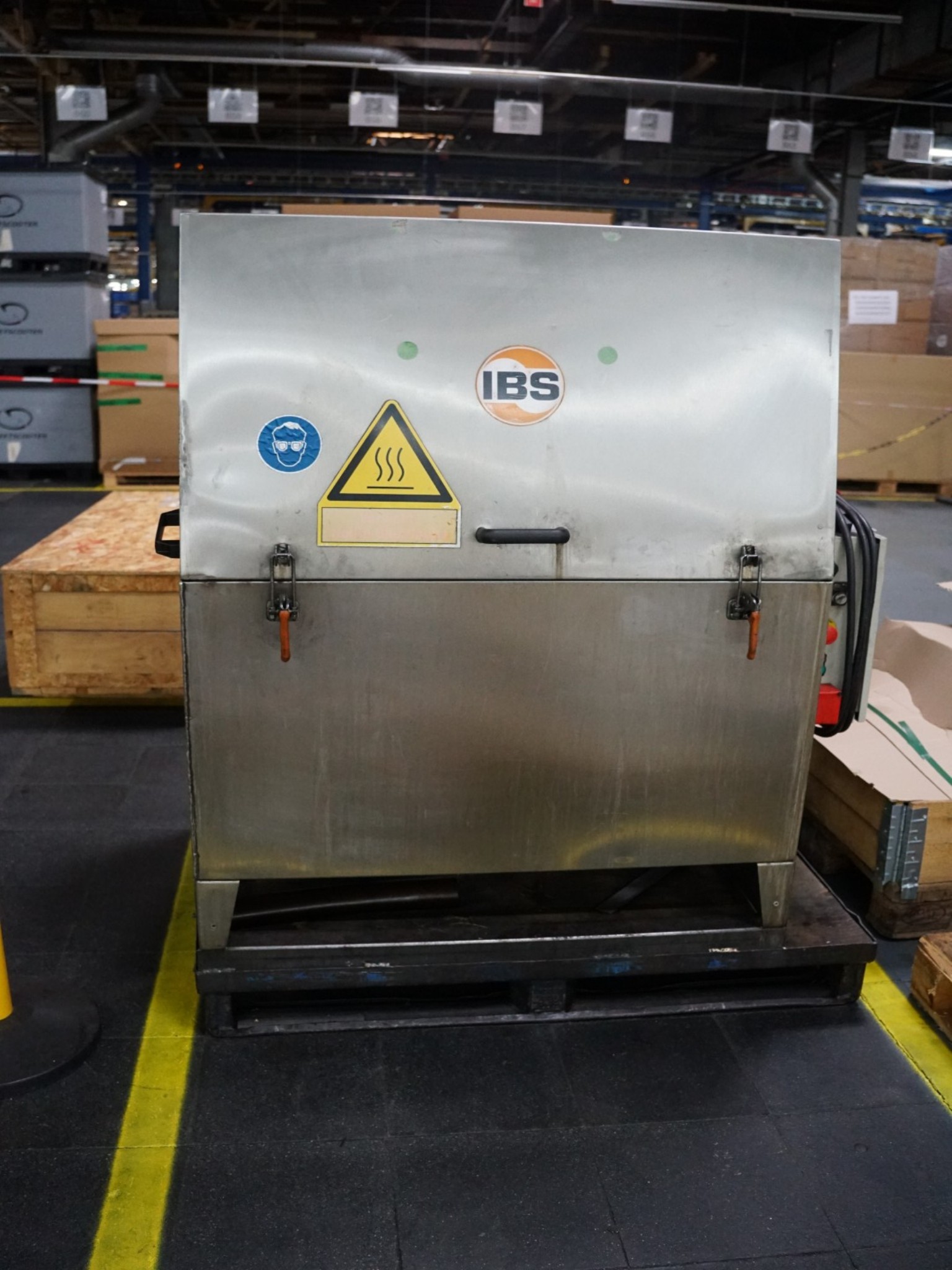 Centros de mecanizado, máquinas para trabajar el metal y líneas de producción de la industria del automóvil-2