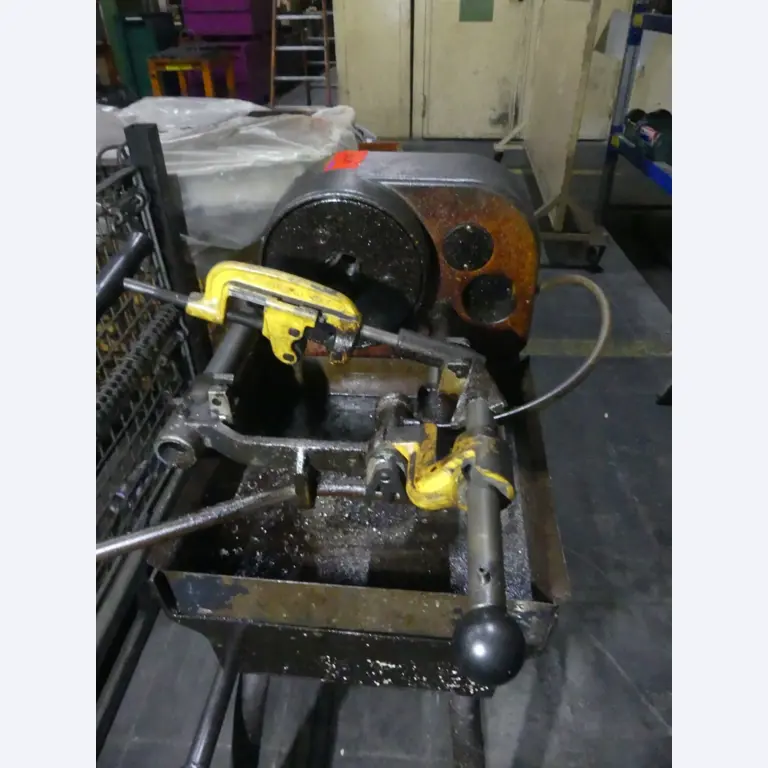 Centros de mecanizado, máquinas para trabajar el metal y líneas de producción de la industria del automóvil-2