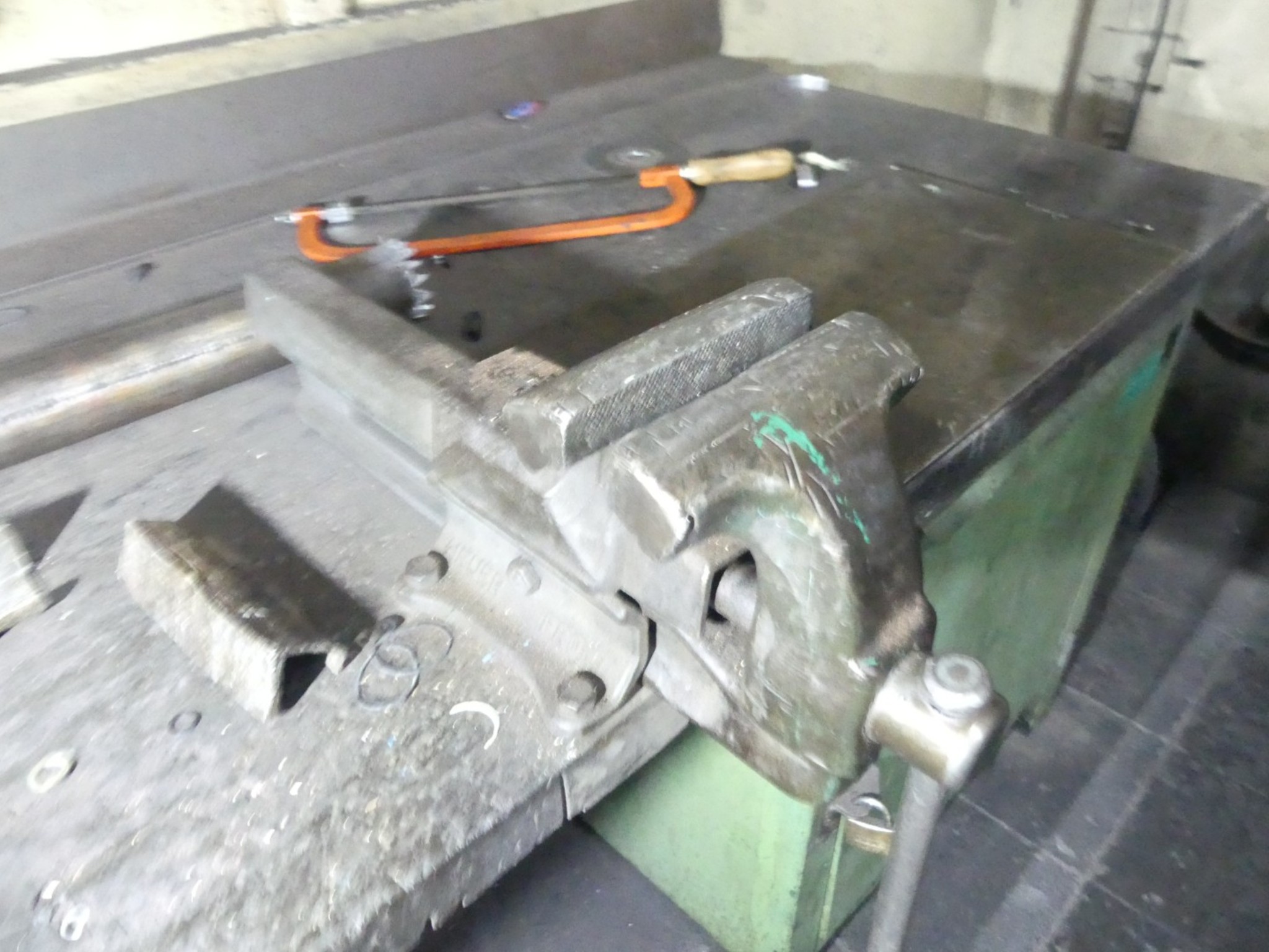 Centros de mecanizado, máquinas para trabajar el metal y líneas de producción de la industria del automóvil-2