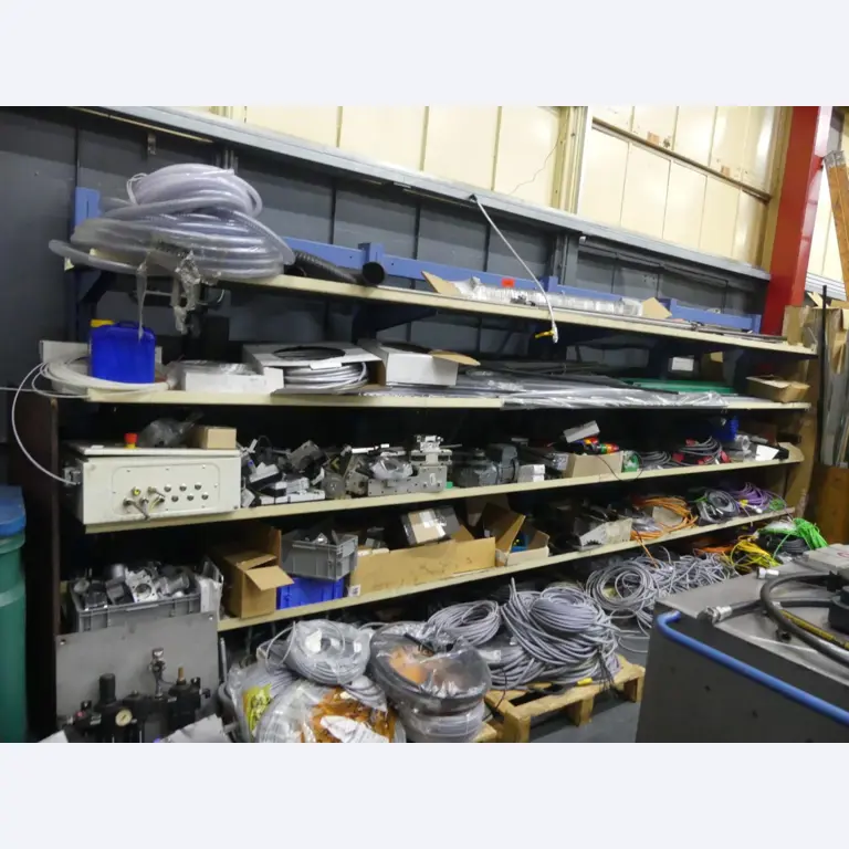 Centros de mecanizado, máquinas para trabajar el metal y líneas de producción de la industria del automóvil-1