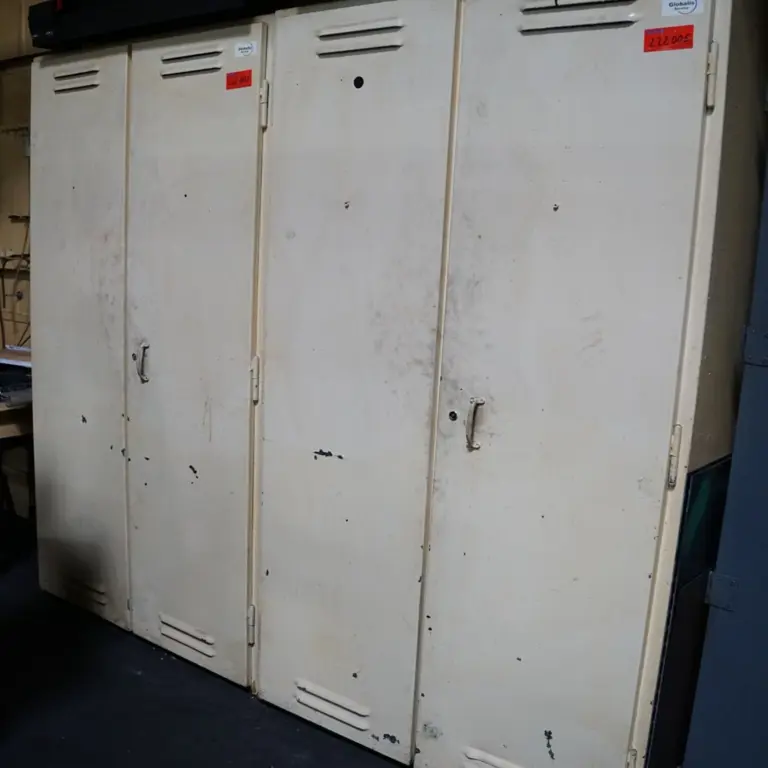 2 St cabinet