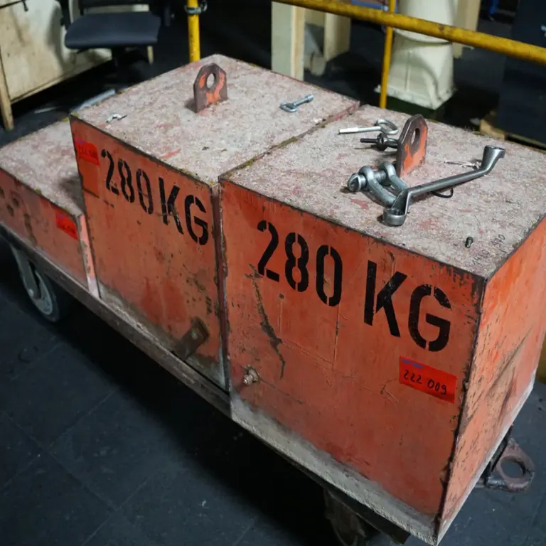 Set of test weights