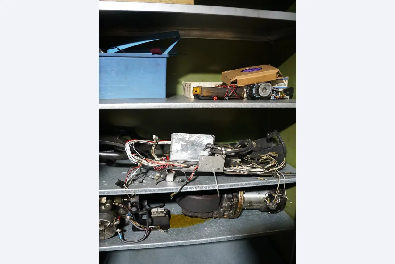 Centros de mecanizado, máquinas para trabajar el metal y líneas de producción de la industria del automóvil-6