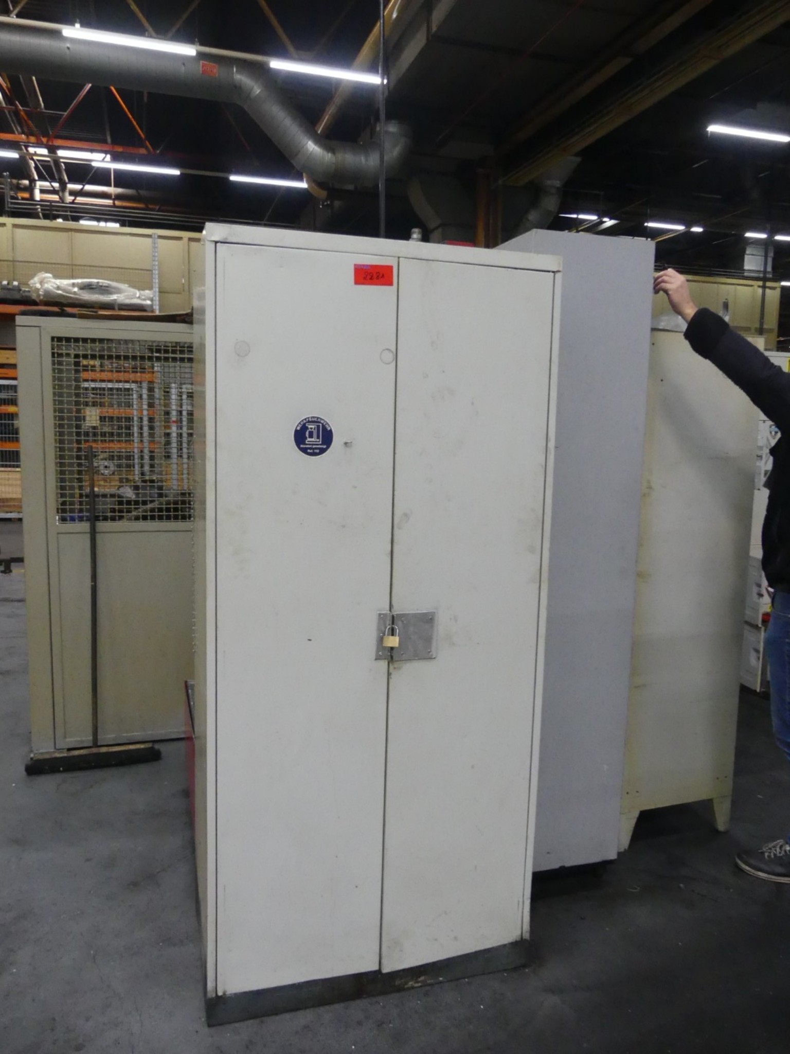 Bearbeitungszentren, metallbearbeitende Maschinen und Produktionslinen aus der Automobilindustrie-1