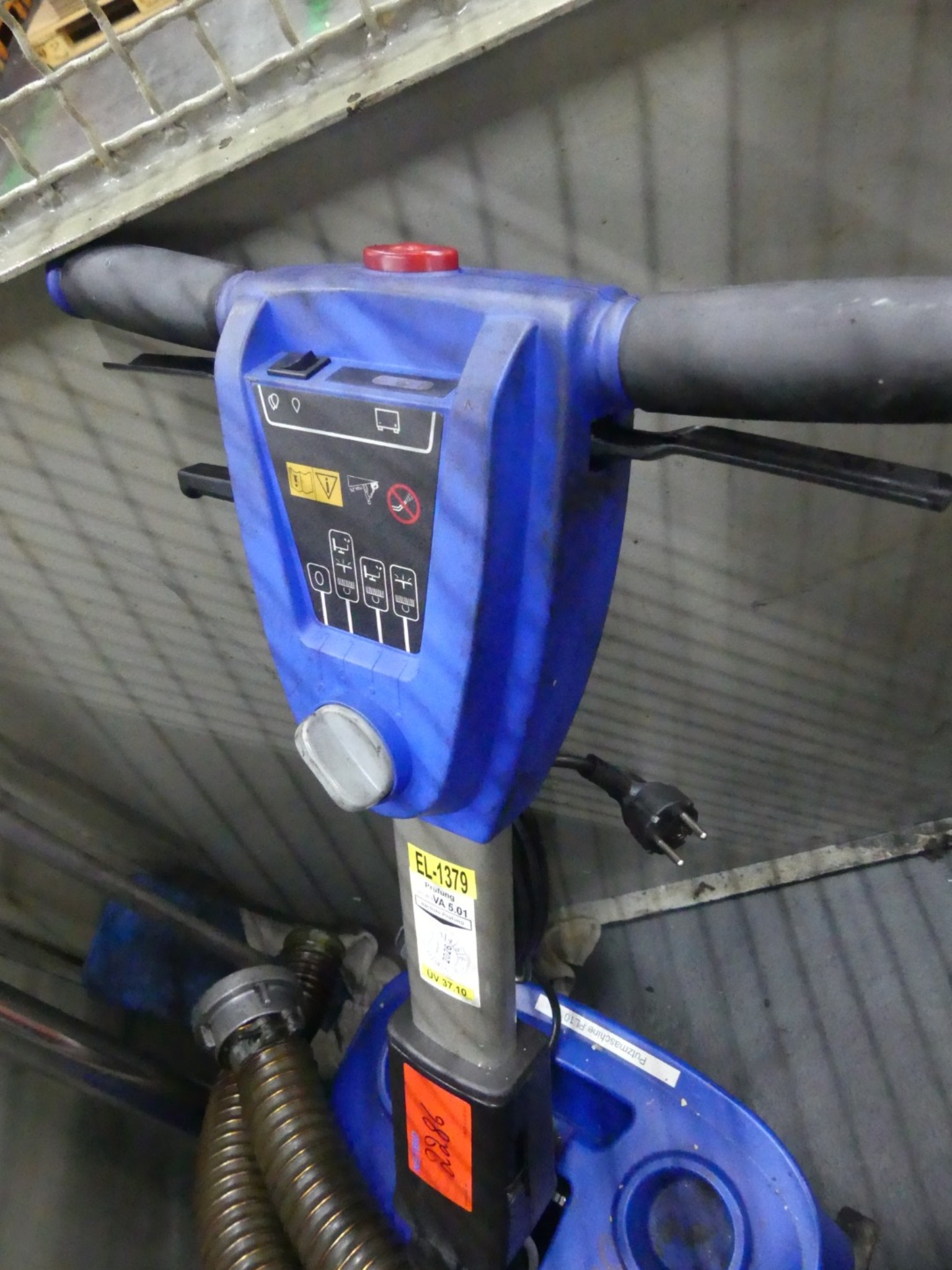 Bearbeitungszentren, metallbearbeitende Maschinen und Produktionslinen aus der Automobilindustrie-2