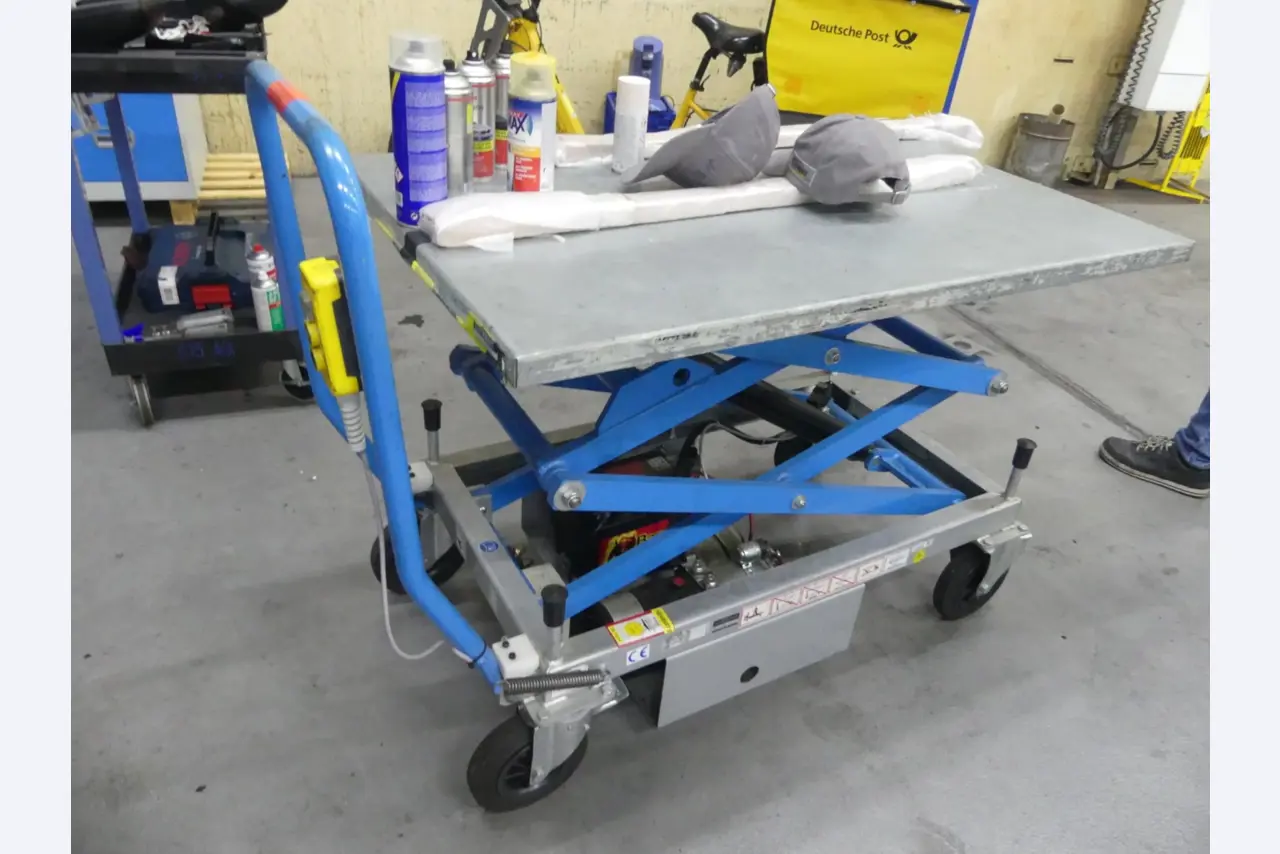 Centra obróbcze, maszyny do obróbki metalu i linie produkcyjne z branży motoryzacyjnej-1