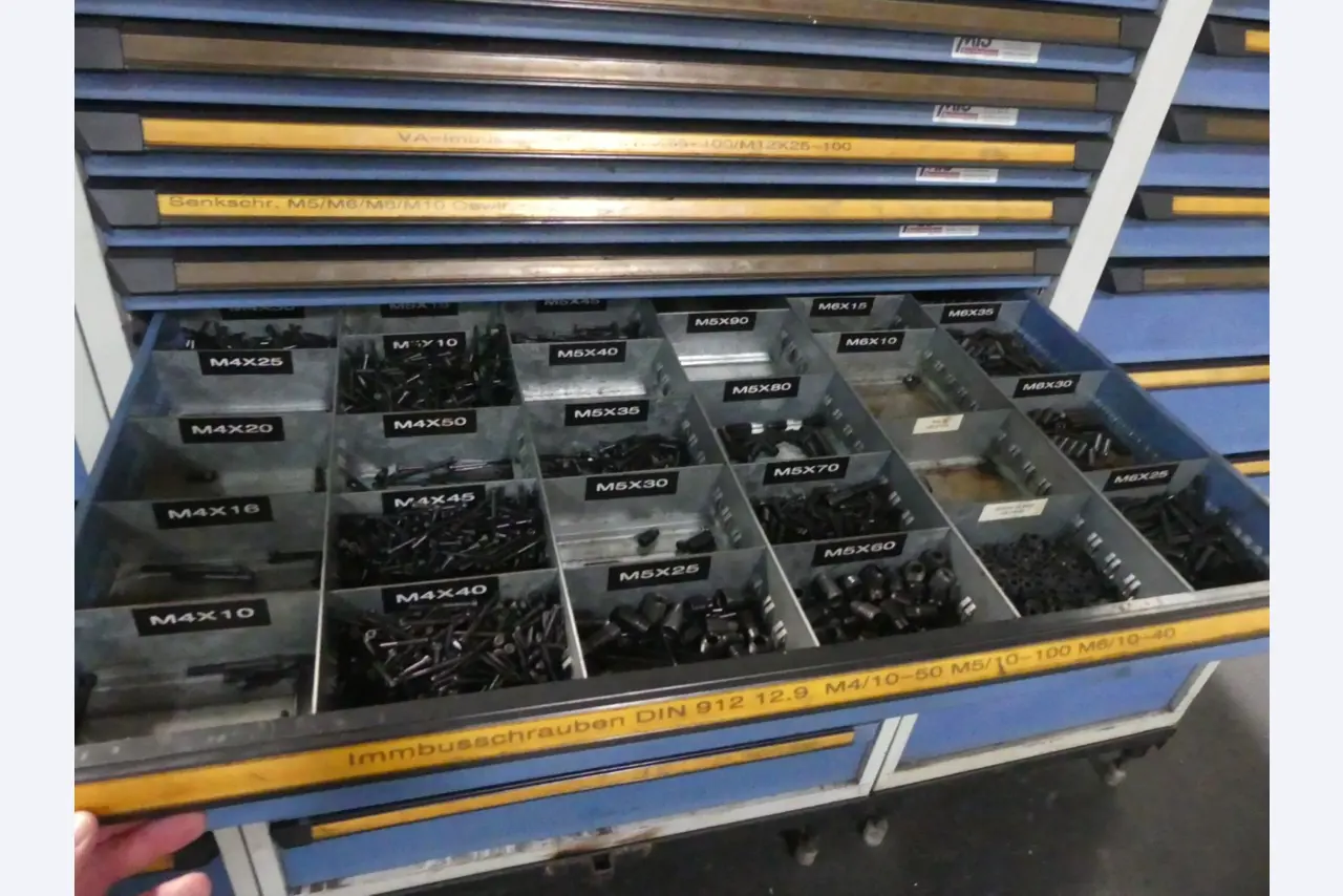 Machines et lignes de production de l'industrie automobile-2
