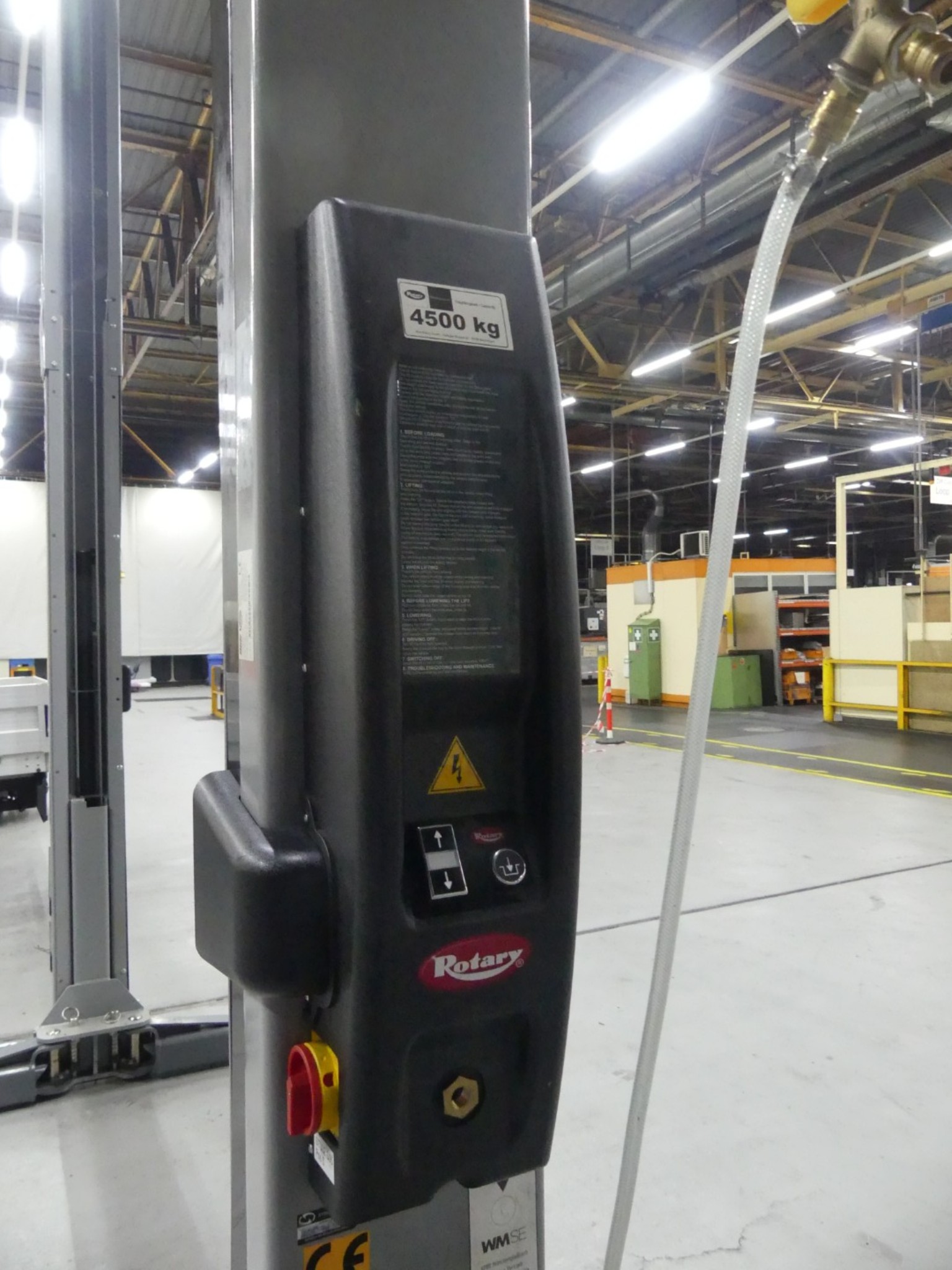 Centros de mecanizado, máquinas para trabajar el metal y líneas de producción de la industria del automóvil-2