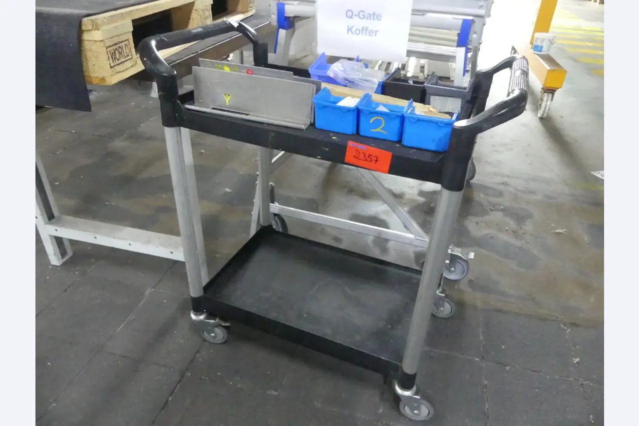 Bearbeitungszentren, metallbearbeitende Maschinen und Produktionslinen aus der Automobilindustrie-1