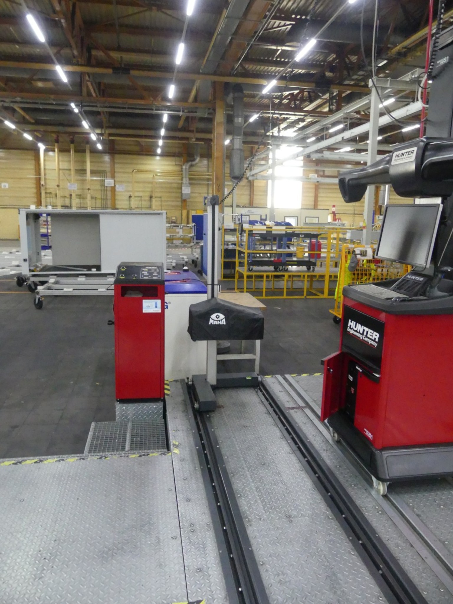Centros de mecanizado, máquinas para trabajar el metal y líneas de producción de la industria del automóvil-7