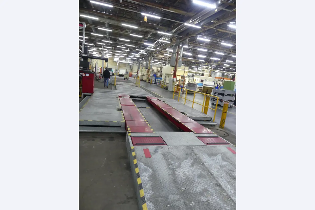 Centros de mecanizado, máquinas para trabajar el metal y líneas de producción de la industria del automóvil-1