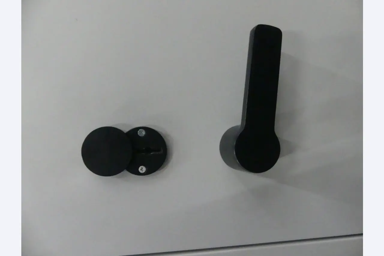 Bearbeitungszentren, metallbearbeitende Maschinen und Produktionslinen aus der Automobilindustrie-2
