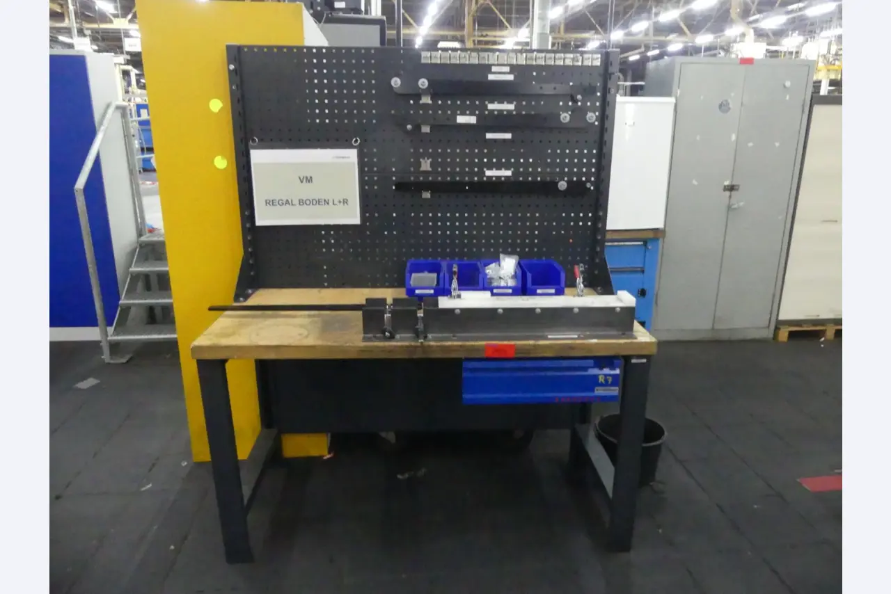 Centros de mecanizado, máquinas para trabajar el metal y líneas de producción de la industria del automóvil-1