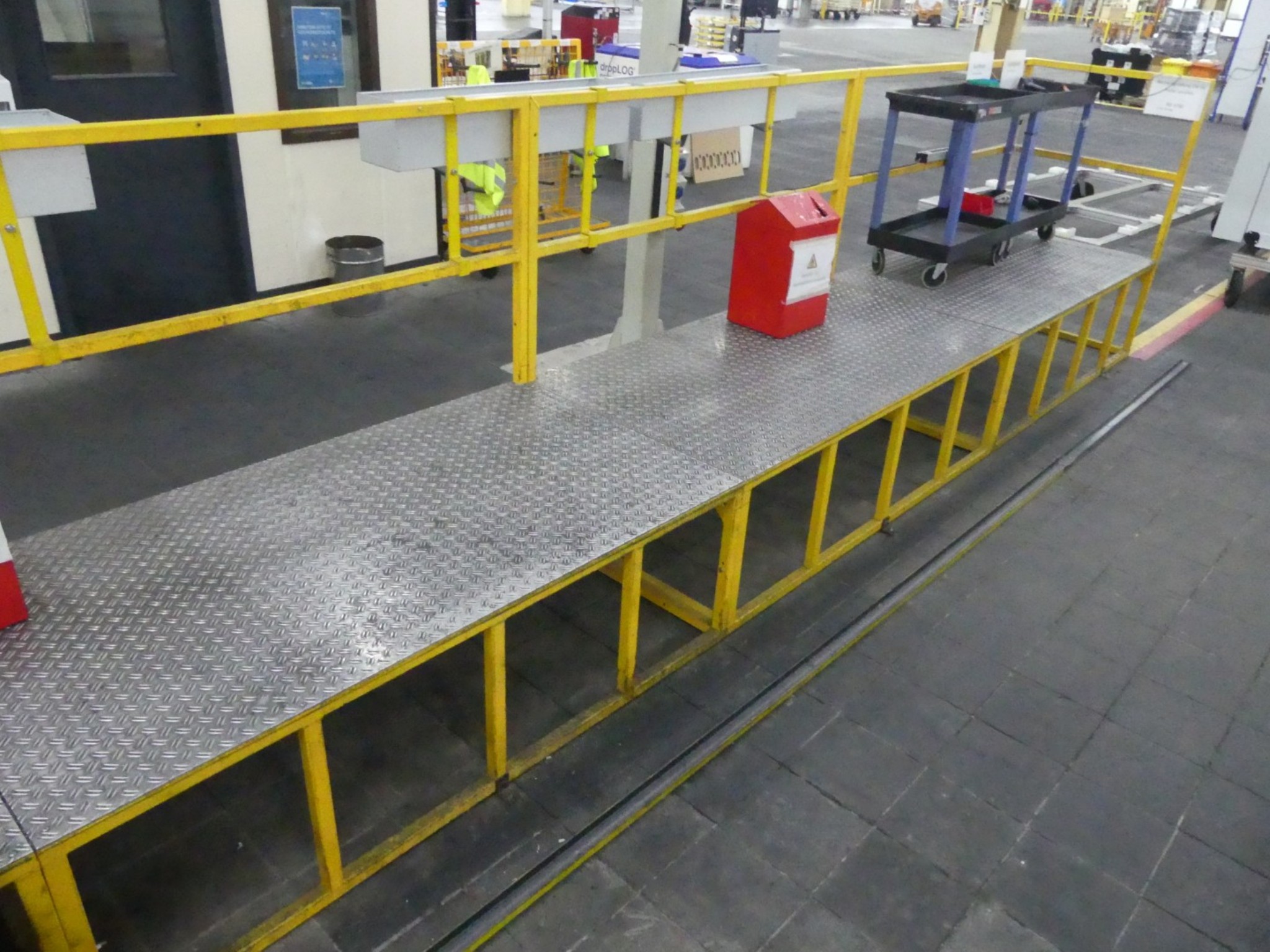Centros de mecanizado, máquinas para trabajar el metal y líneas de producción de la industria del automóvil-2