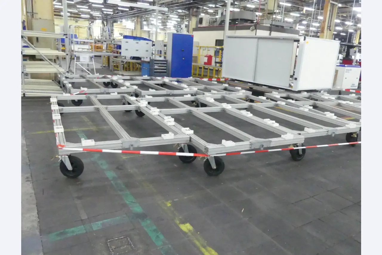 Centros de mecanizado, máquinas para trabajar el metal y líneas de producción de la industria del automóvil-1