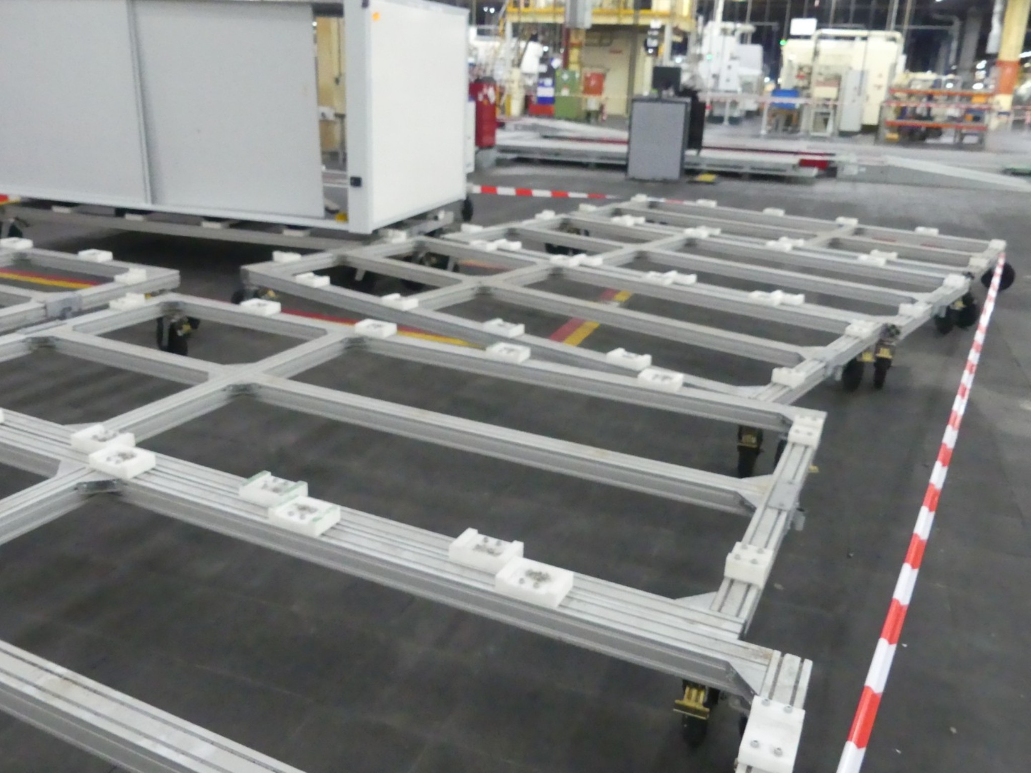 Centros de mecanizado, máquinas para trabajar el metal y líneas de producción de la industria del automóvil-5