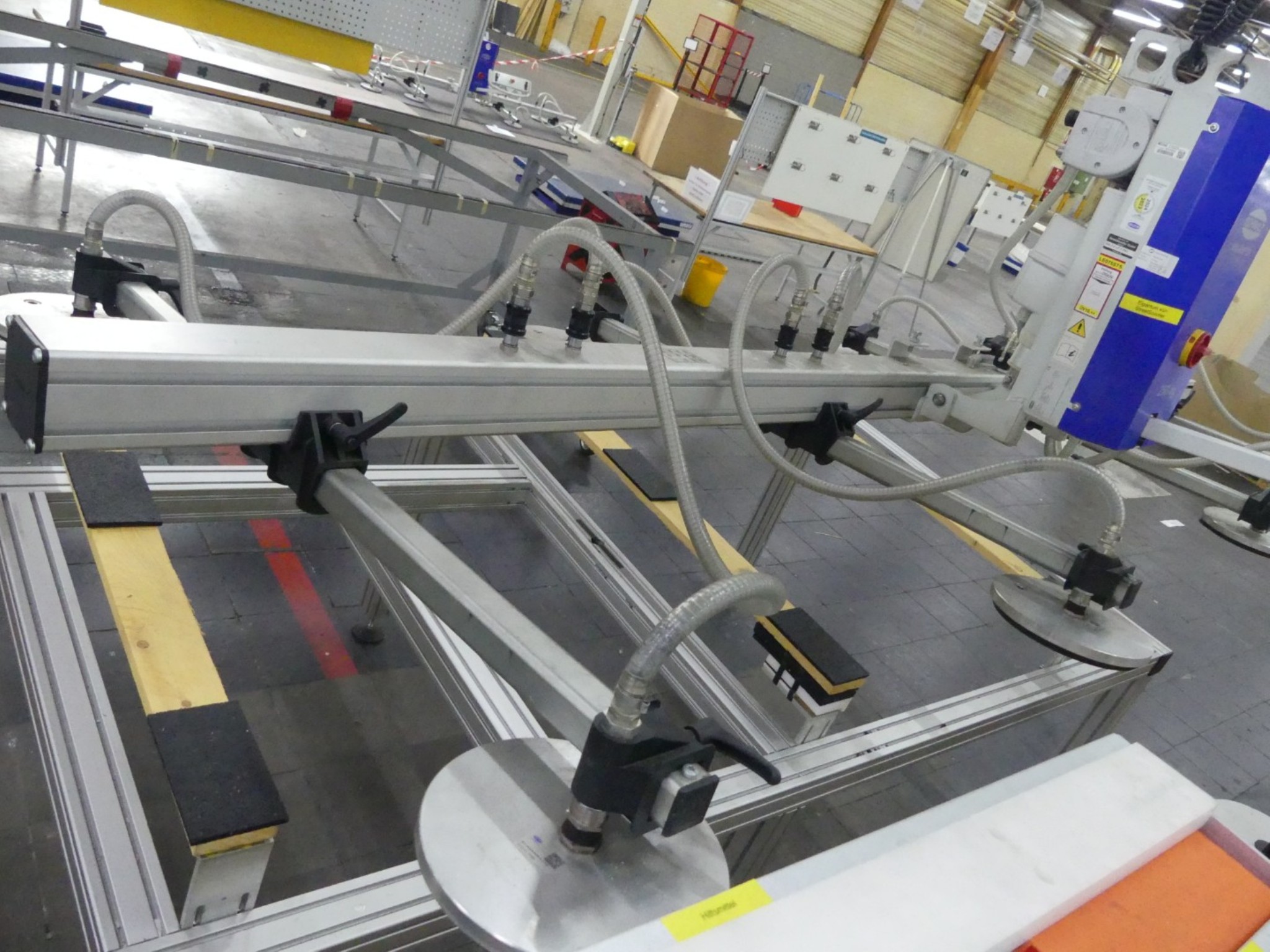 Centros de mecanizado, máquinas para trabajar el metal y líneas de producción de la industria del automóvil-5