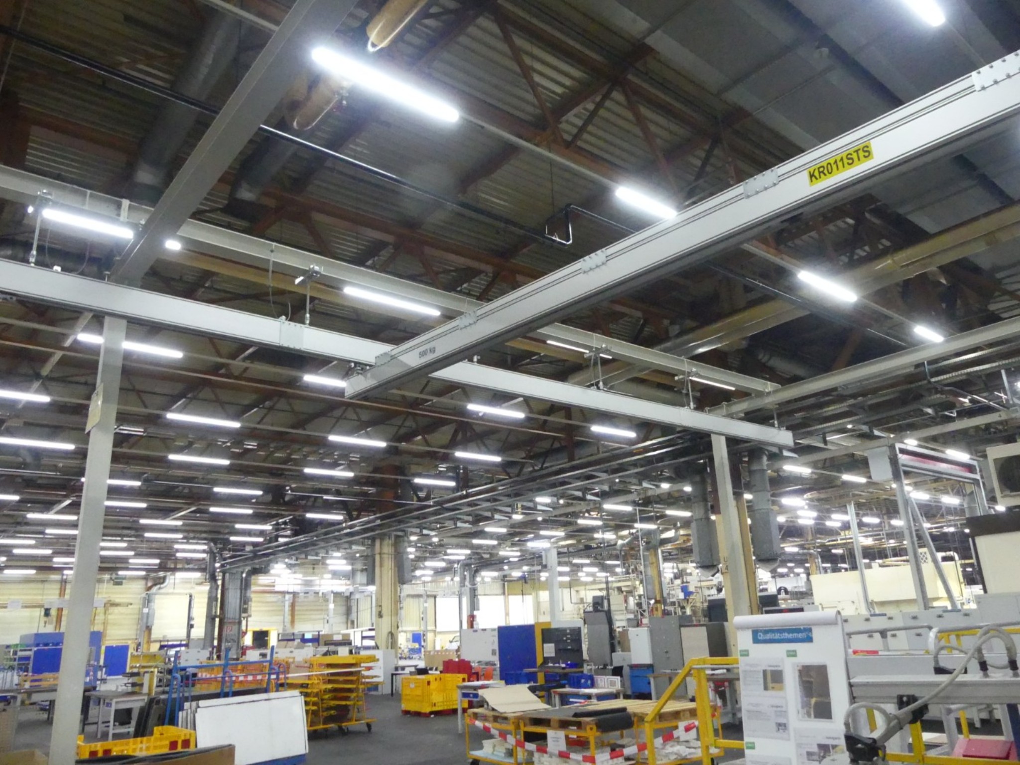 Centros de mecanizado, máquinas para trabajar el metal y líneas de producción de la industria del automóvil-8