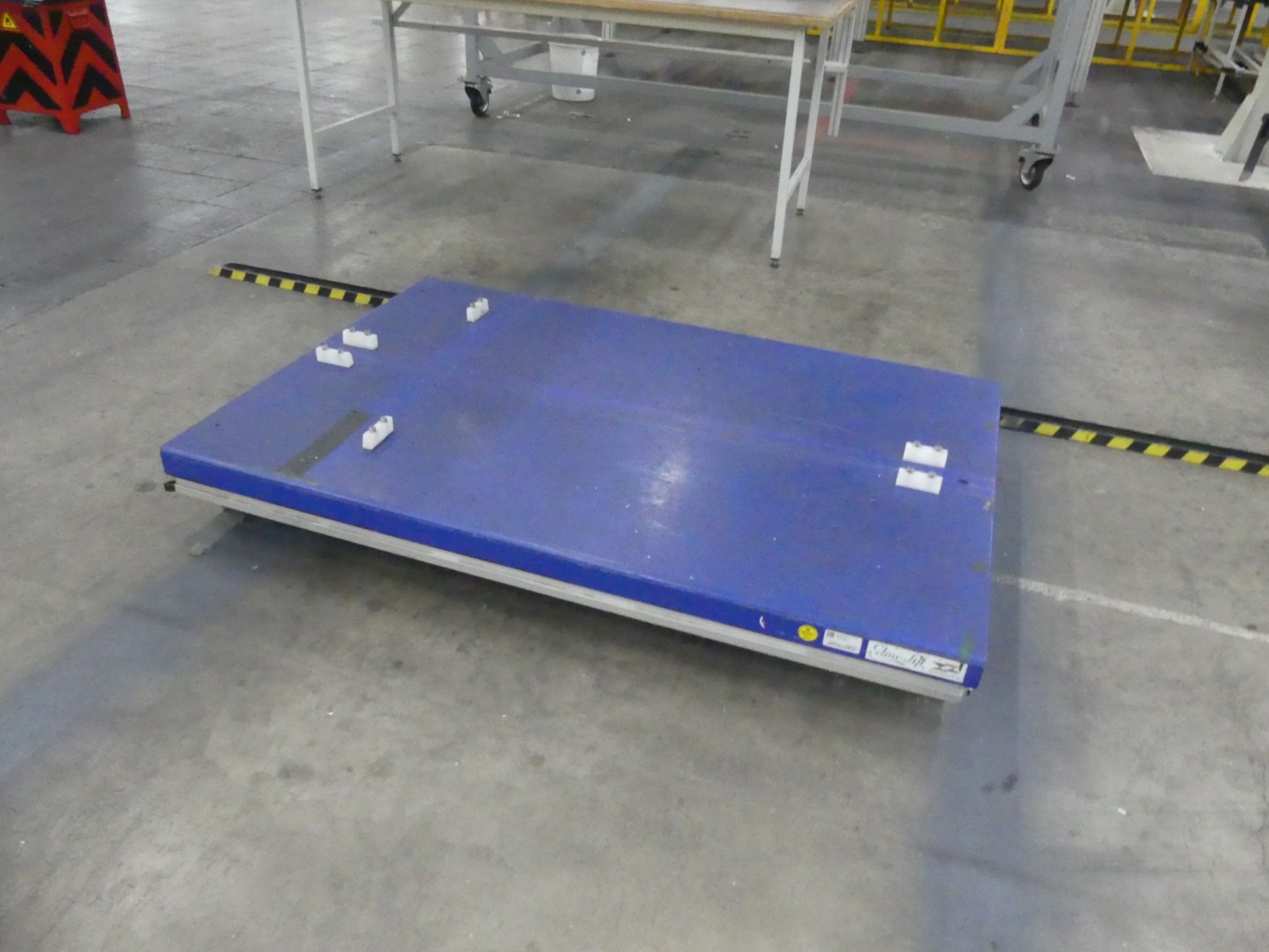 Centra obróbcze, maszyny do obróbki metalu i linie produkcyjne z branży motoryzacyjnej-3