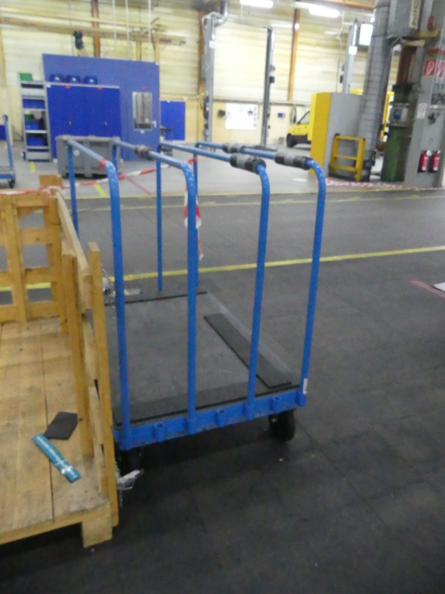 Centra obróbcze, maszyny do obróbki metalu i linie produkcyjne z branży motoryzacyjnej-2