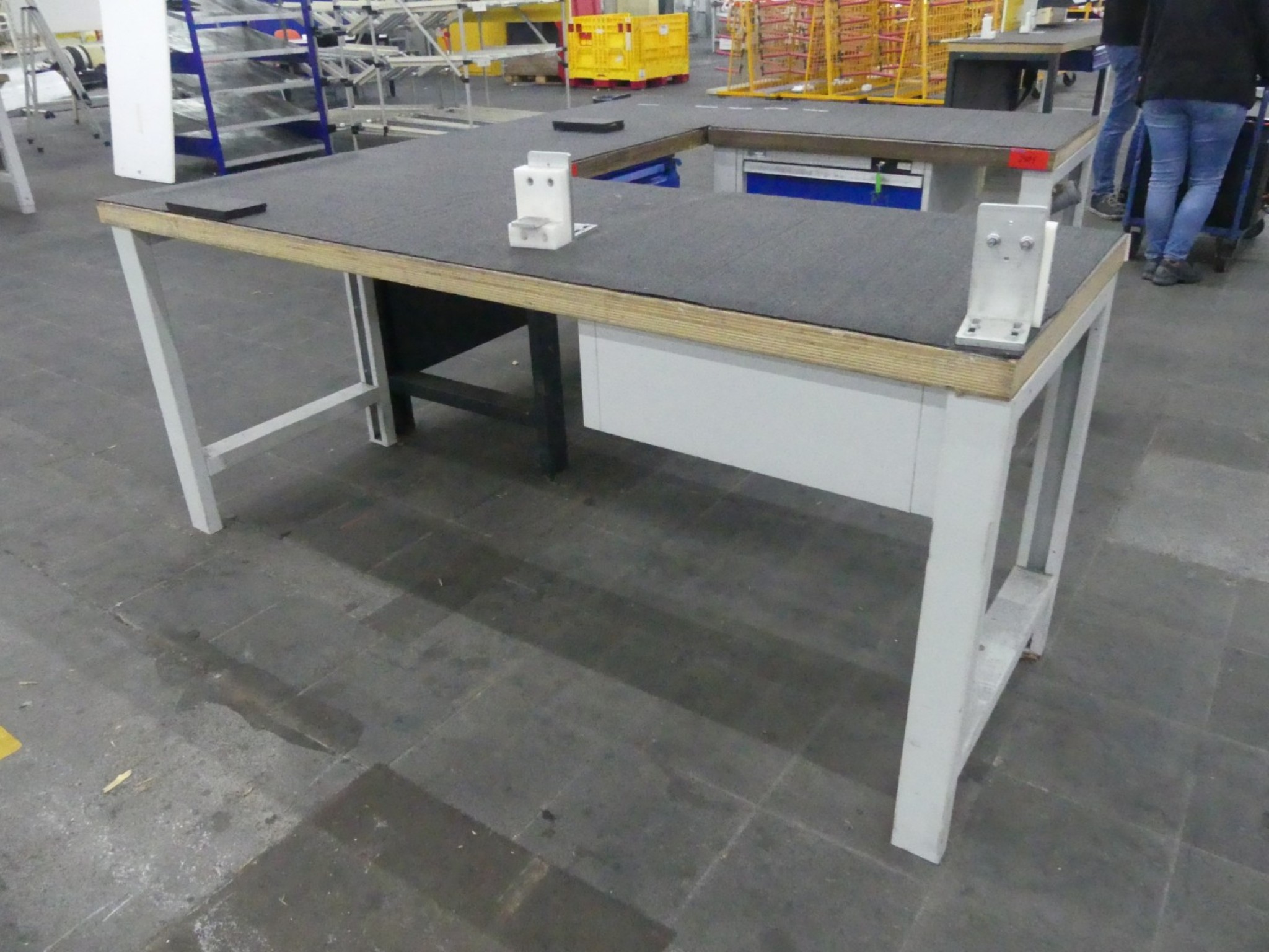 Centra obróbcze, maszyny do obróbki metalu i linie produkcyjne z branży motoryzacyjnej-2
