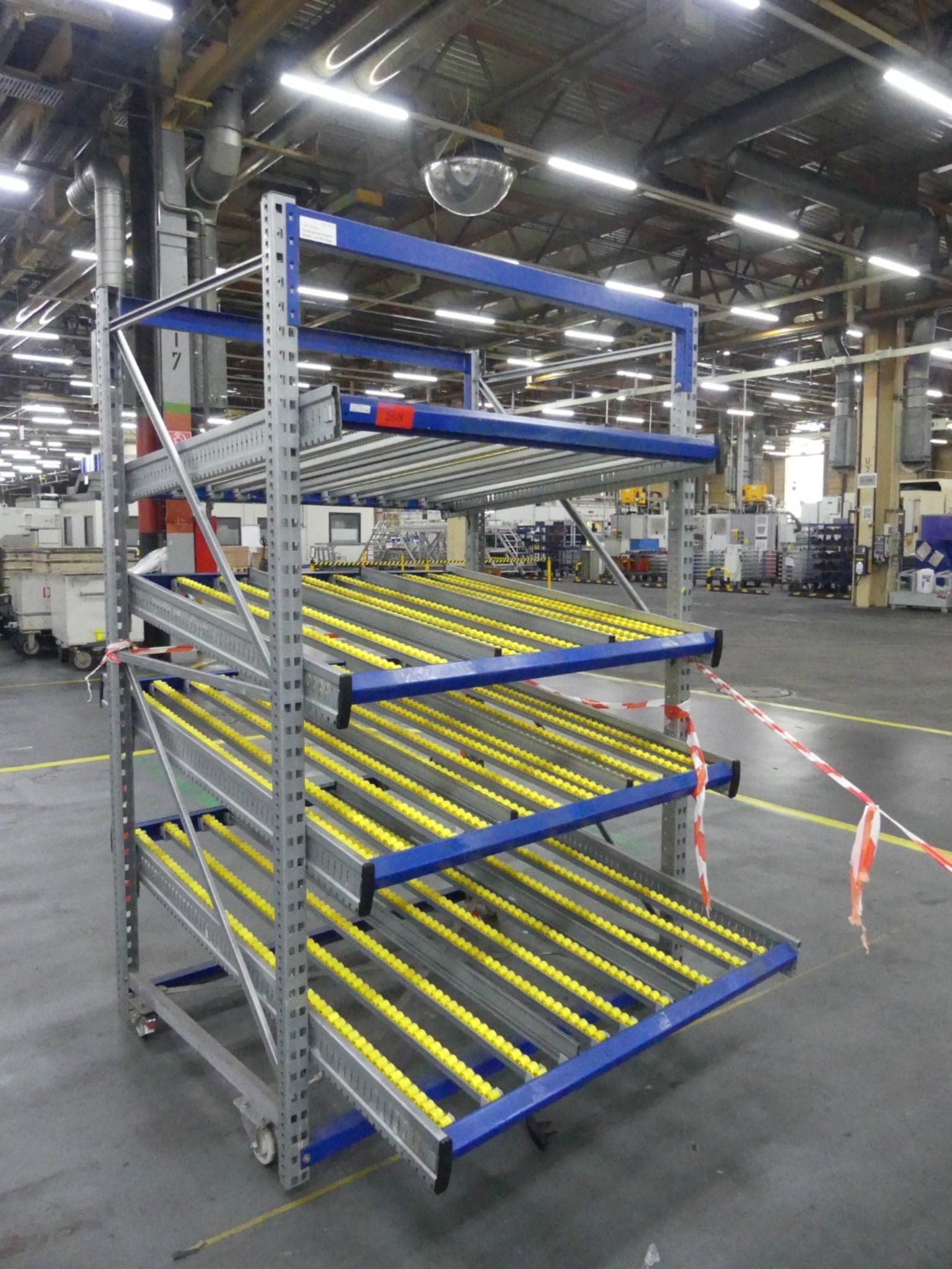 Centra obróbcze, maszyny do obróbki metalu i linie produkcyjne z branży motoryzacyjnej-1