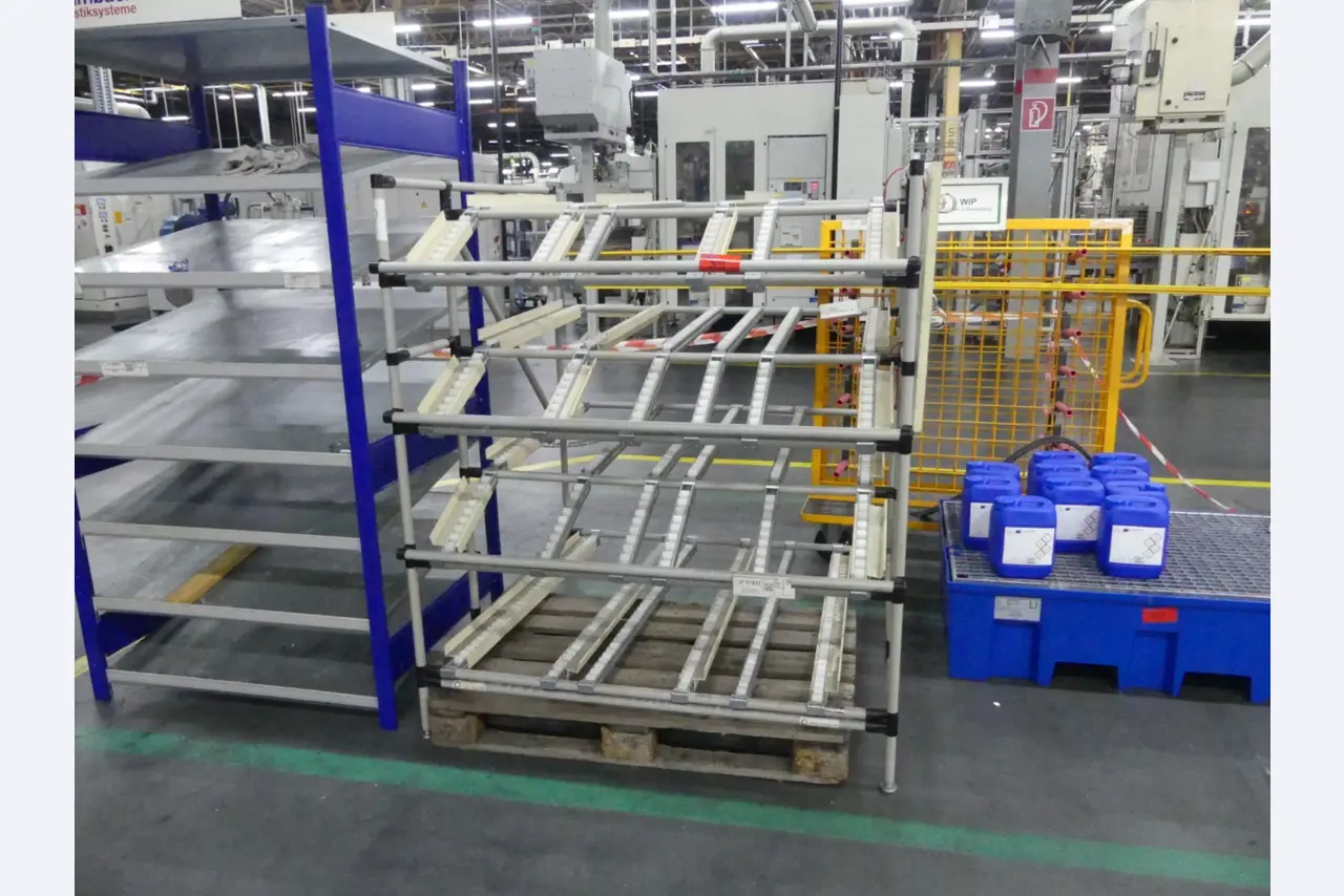 Centra obróbcze, maszyny do obróbki metalu i linie produkcyjne z branży motoryzacyjnej-1