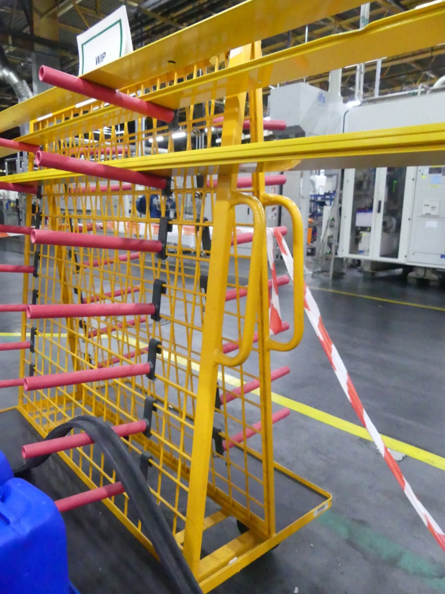 Centra obróbcze, maszyny do obróbki metalu i linie produkcyjne z branży motoryzacyjnej-2