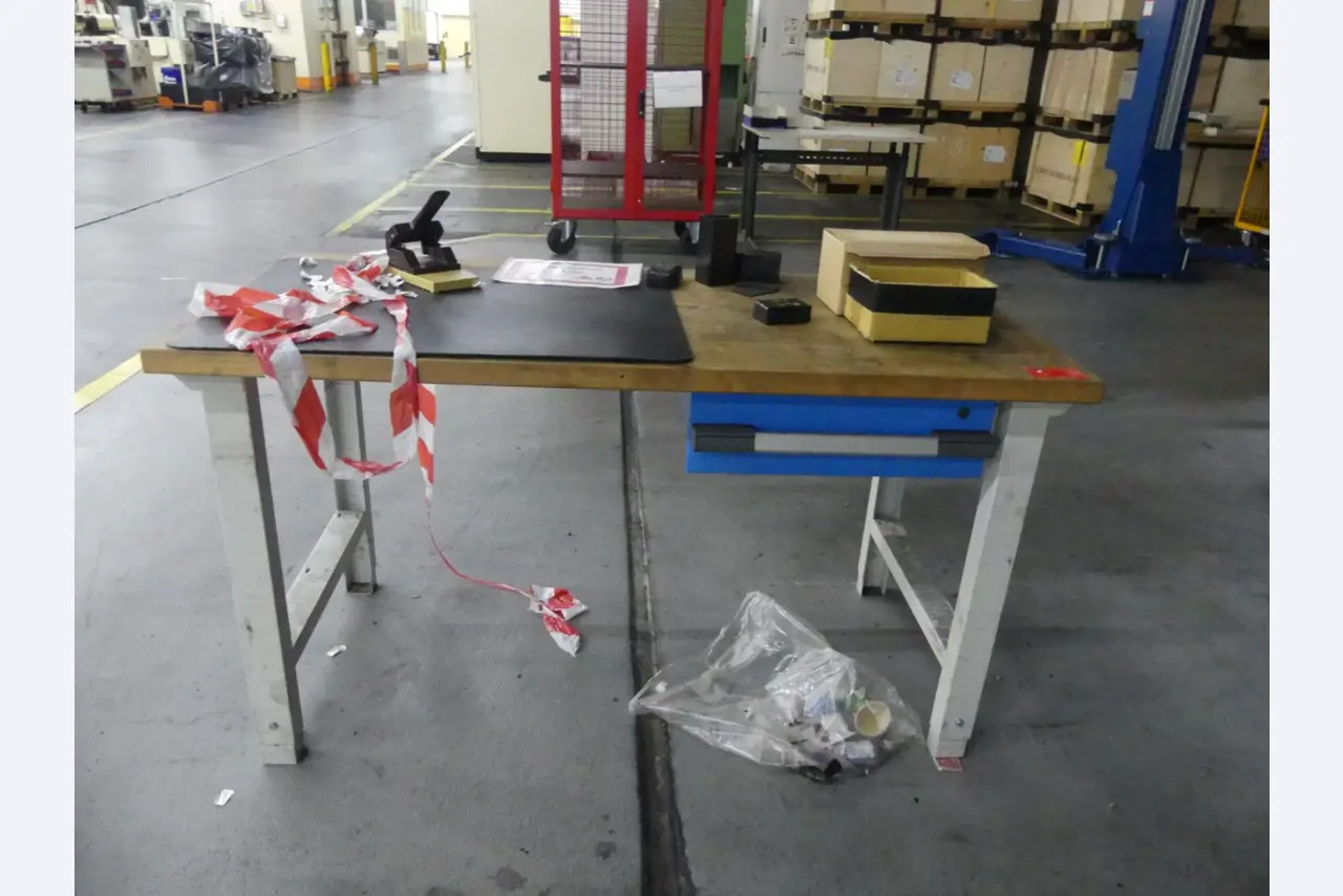 Centra obróbcze, maszyny do obróbki metalu i linie produkcyjne z branży motoryzacyjnej-1