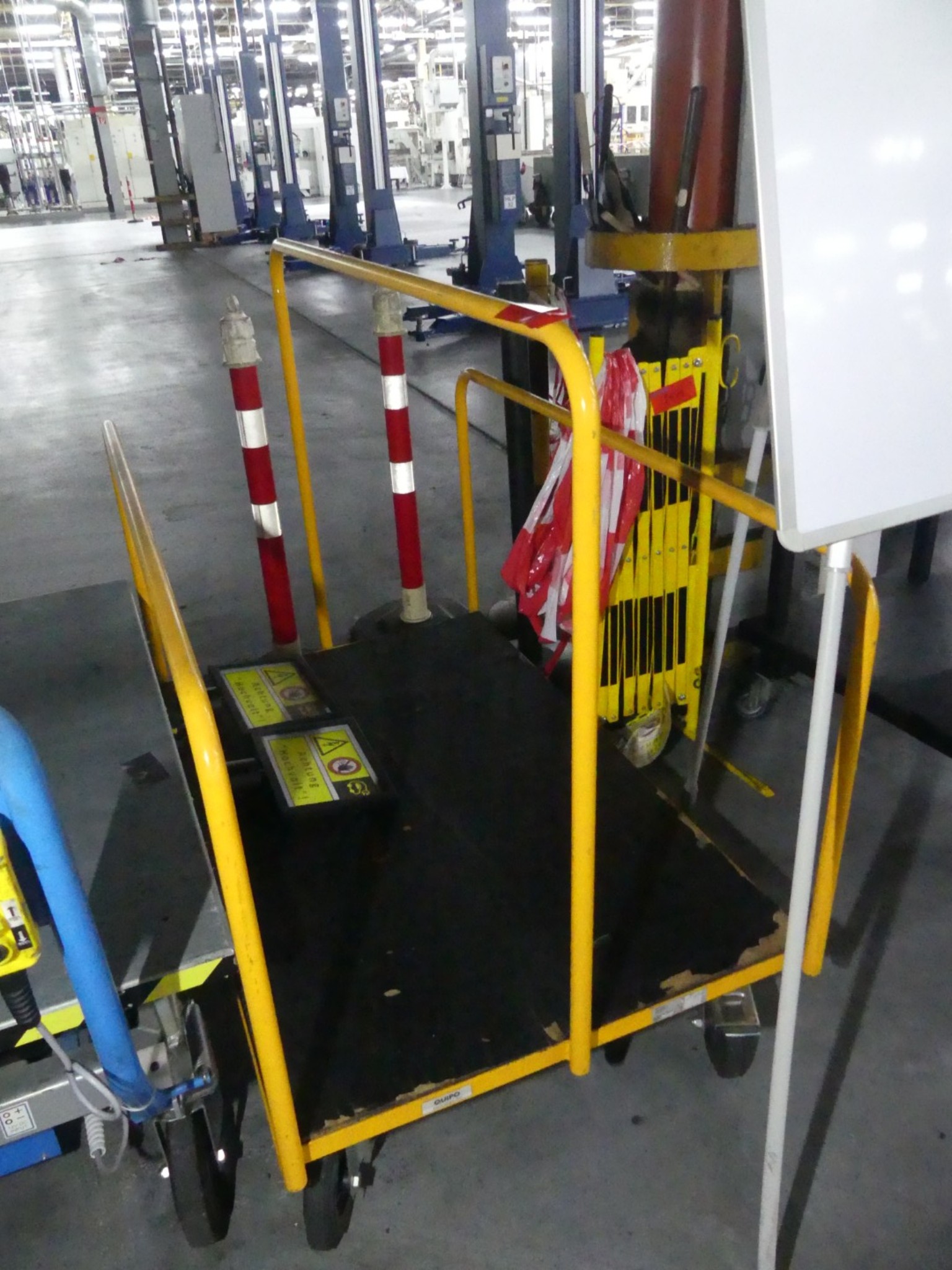 Centra obróbcze, maszyny do obróbki metalu i linie produkcyjne z branży motoryzacyjnej-1