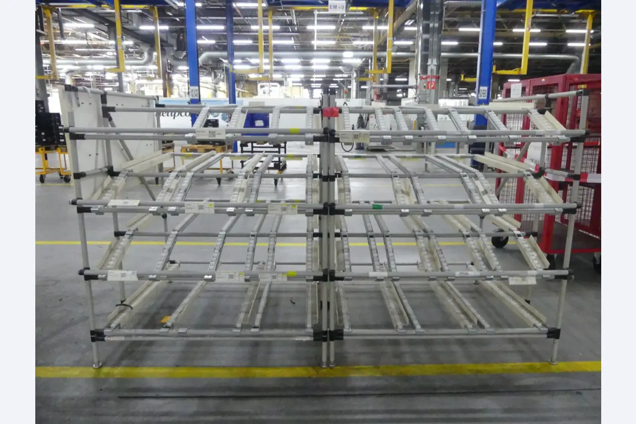 Centra obróbcze, maszyny do obróbki metalu i linie produkcyjne z branży motoryzacyjnej-1