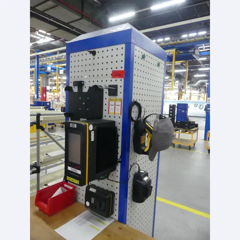 Centra obróbcze, maszyny do obróbki metalu i linie produkcyjne z branży motoryzacyjnej-1